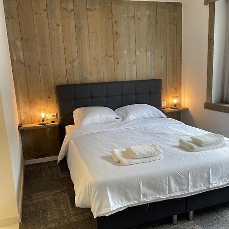 Prachtige Kamer In Centrum Brugge Met Badkamer ! Εξωτερικό φωτογραφία