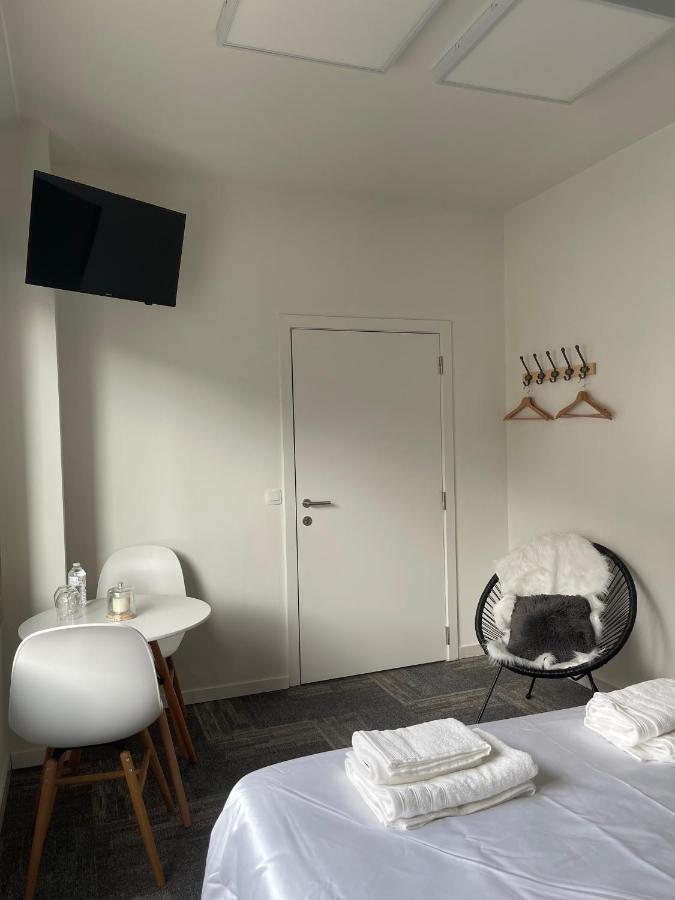 Prachtige Kamer In Centrum Brugge Met Badkamer ! Εξωτερικό φωτογραφία