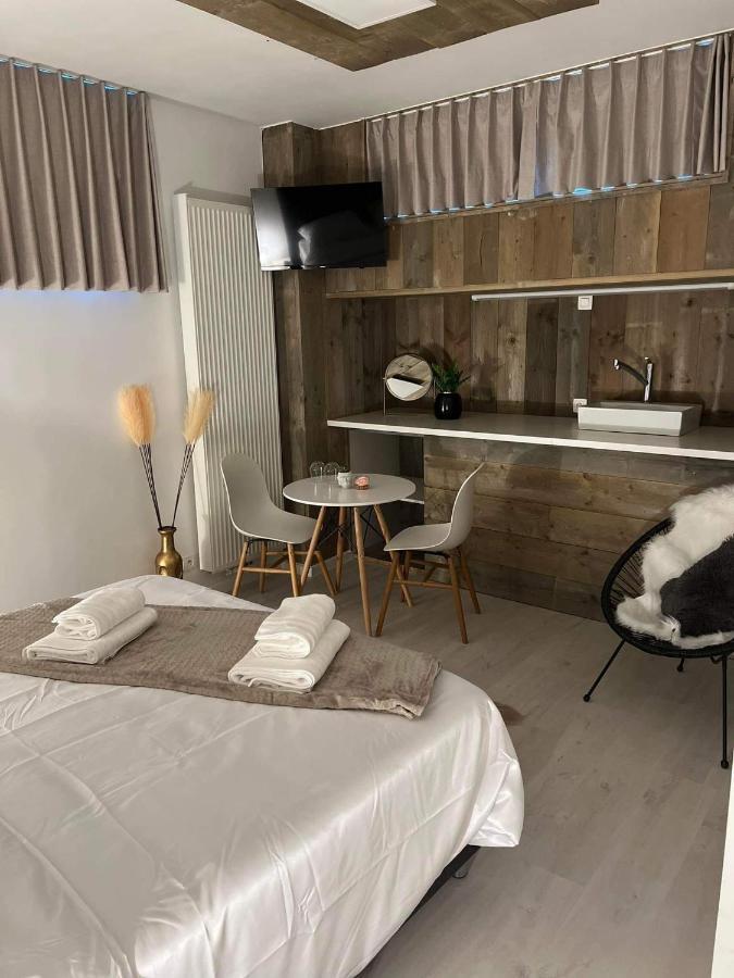Prachtige Kamer In Centrum Brugge Met Badkamer ! Εξωτερικό φωτογραφία