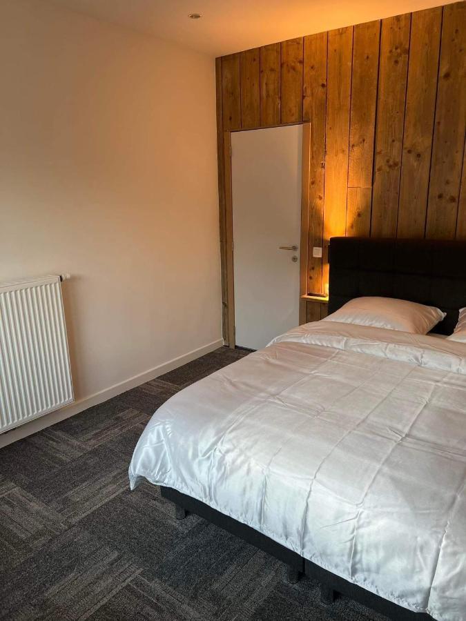 Prachtige Kamer In Centrum Brugge Met Badkamer ! Εξωτερικό φωτογραφία