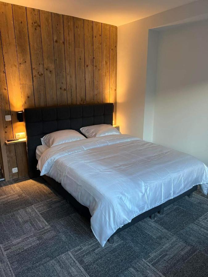 Prachtige Kamer In Centrum Brugge Met Badkamer ! Εξωτερικό φωτογραφία